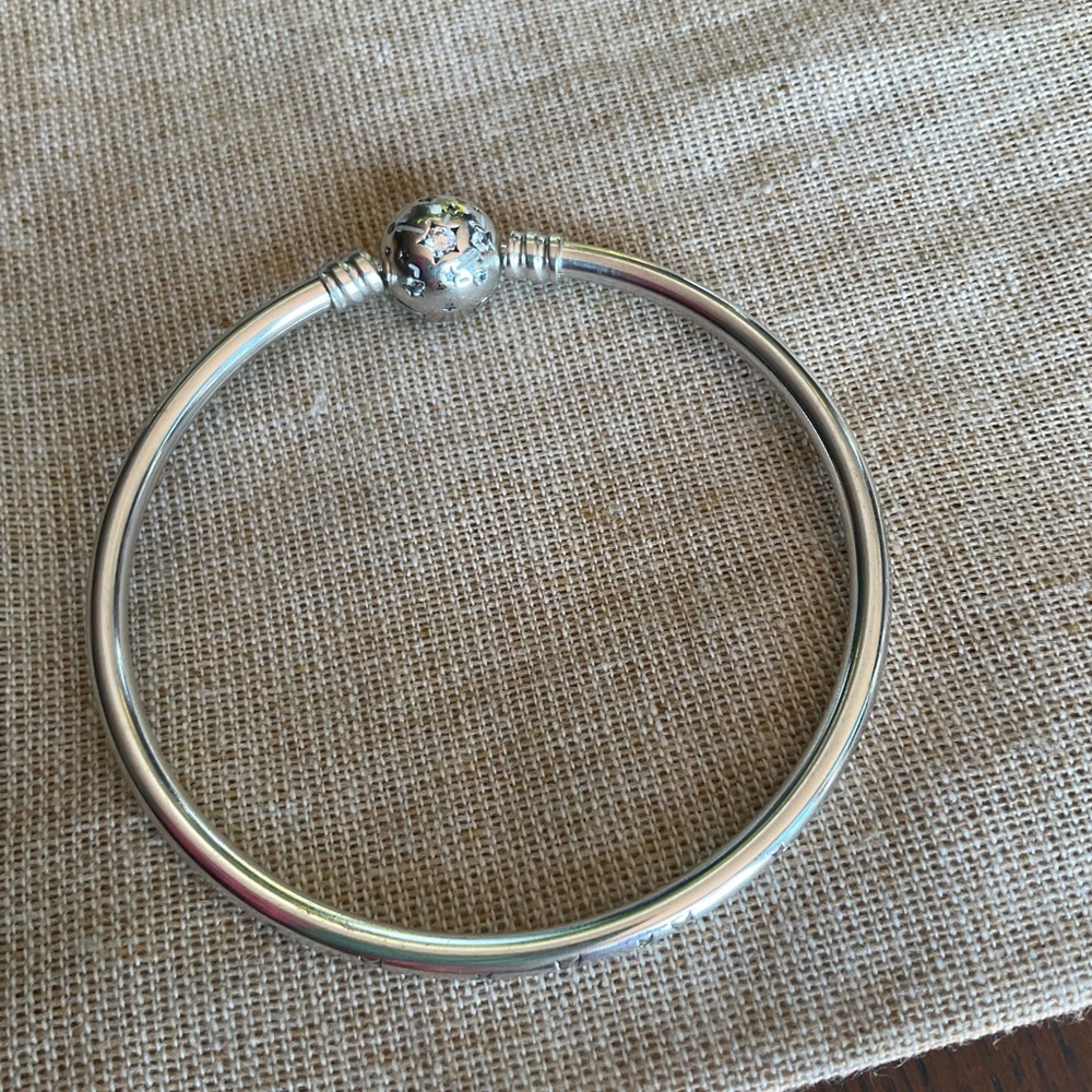 Pandora star and galaxy bangl PANDORA Moments Stars & Galaxy Bangle-590009C0 - Picture 14 of 16